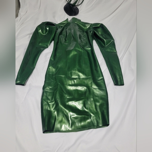 REAL LATEX by DAWNAMATRIX Long Sleeved Dress w/ Matching Fascinator - Picture 4 of 9